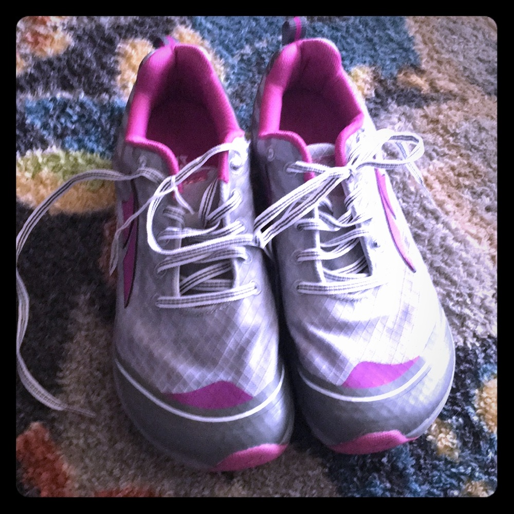 Alta Running Shoes US Size 9